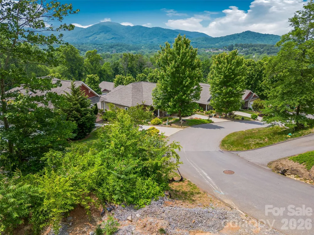 23 Village Overlook Loop Swannanoa, NC 28778