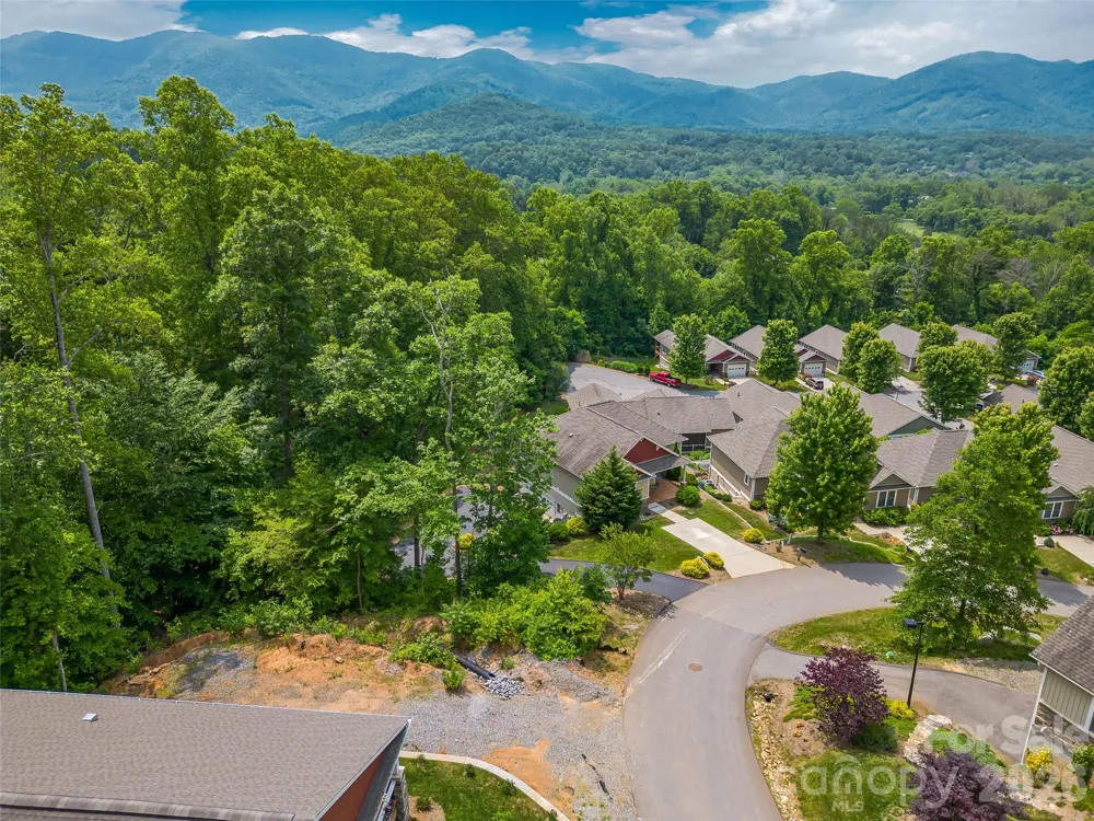 23 Village Overlook Loop Swannanoa, NC 28778