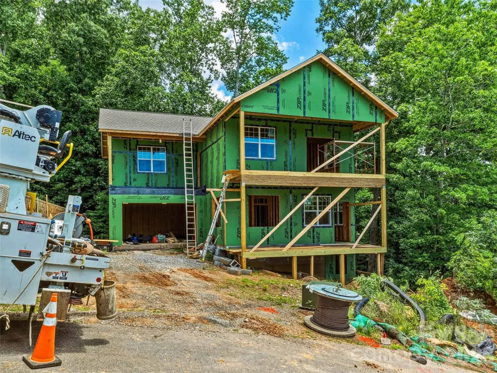 23 Village Overlook Loop Swannanoa, NC 28778