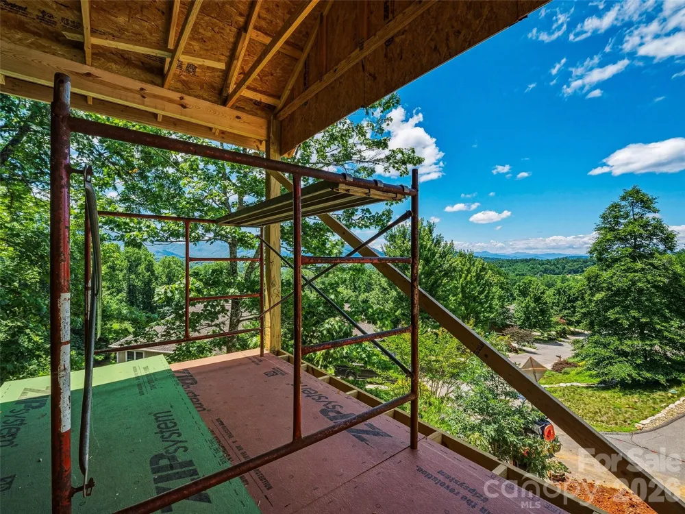 23 Village Overlook Loop Swannanoa, NC 28778