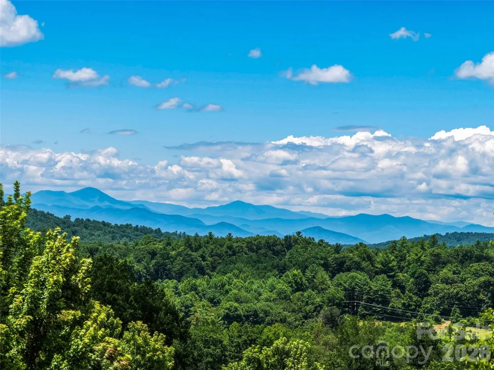 23 Village Overlook Loop Swannanoa, NC 28778