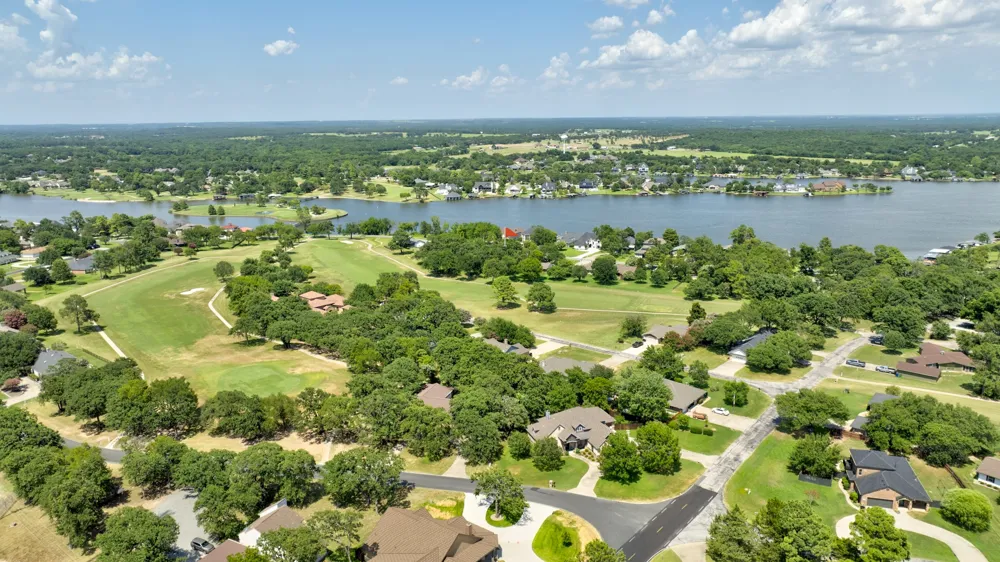 1118 Kiowa Drive W Lake Kiowa, TX 76240