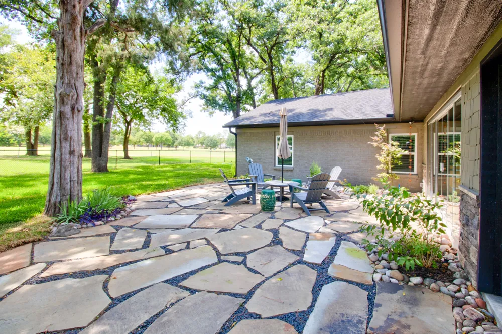 1118 Kiowa Drive W Lake Kiowa, TX 76240