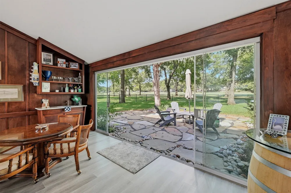 1118 Kiowa Drive W Lake Kiowa, TX 76240