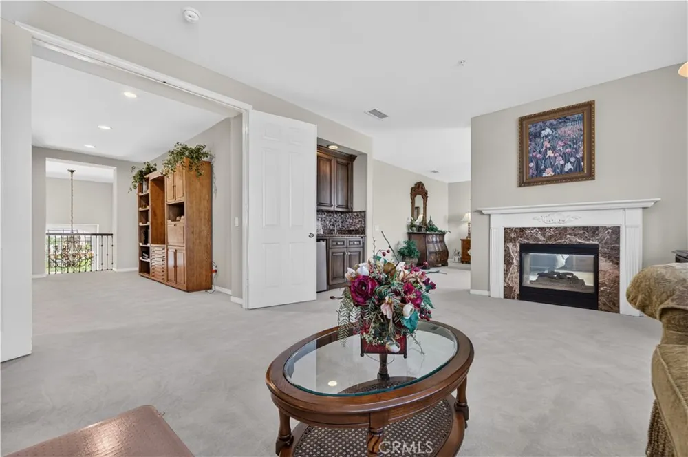 2560 Galicia La Verne, CA 91750