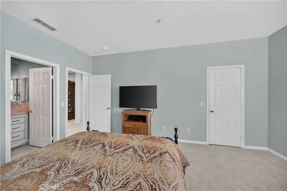2560 Galicia La Verne, CA 91750