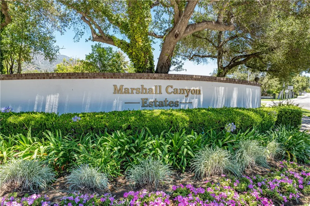 2560 Galicia La Verne, CA 91750