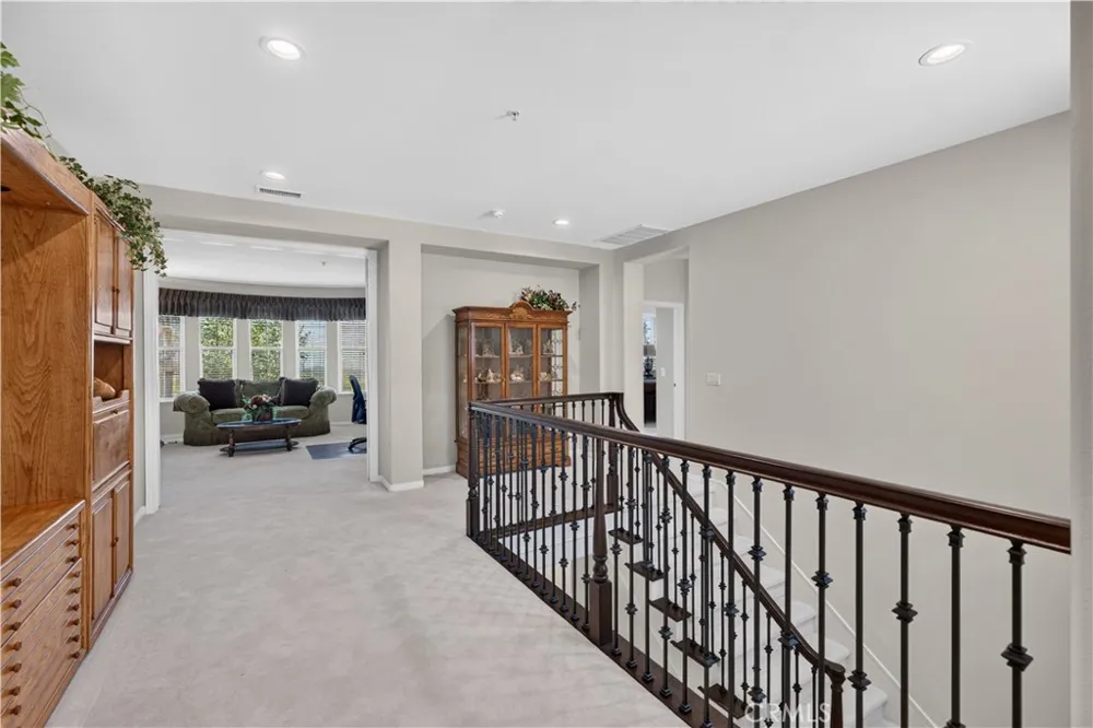 2560 Galicia La Verne, CA 91750