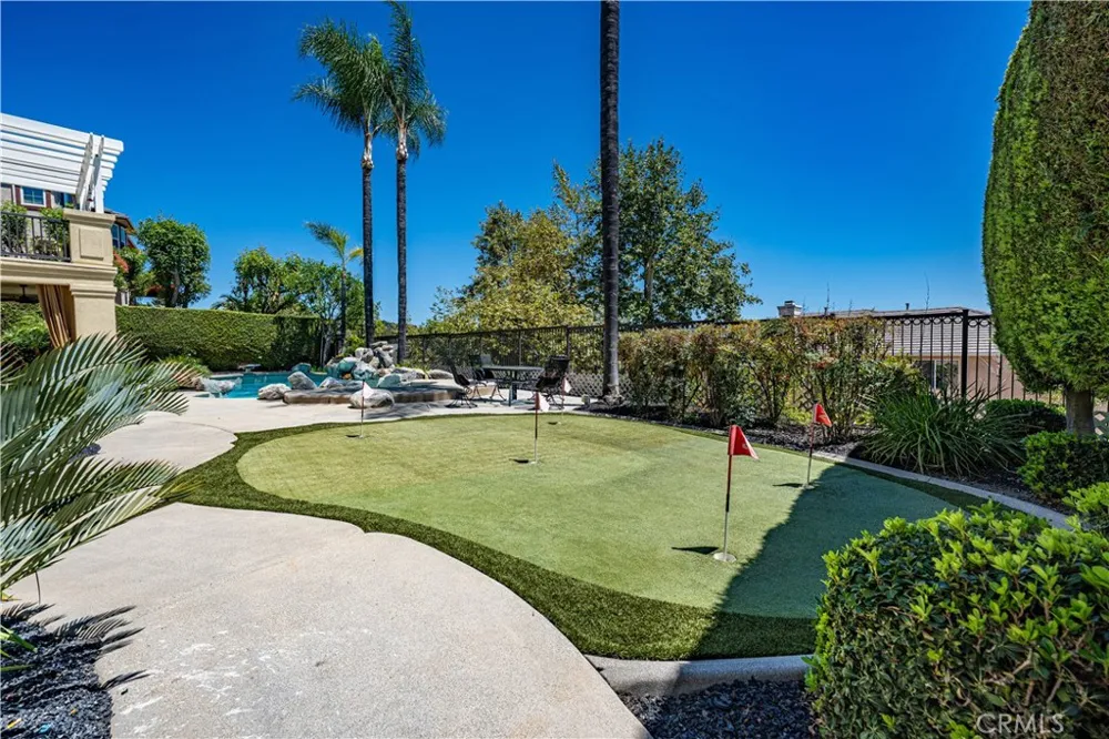 2560 Galicia La Verne, CA 91750
