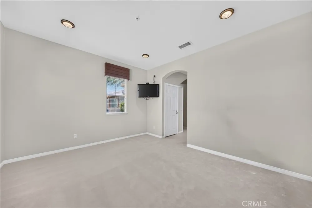 2560 Galicia La Verne, CA 91750