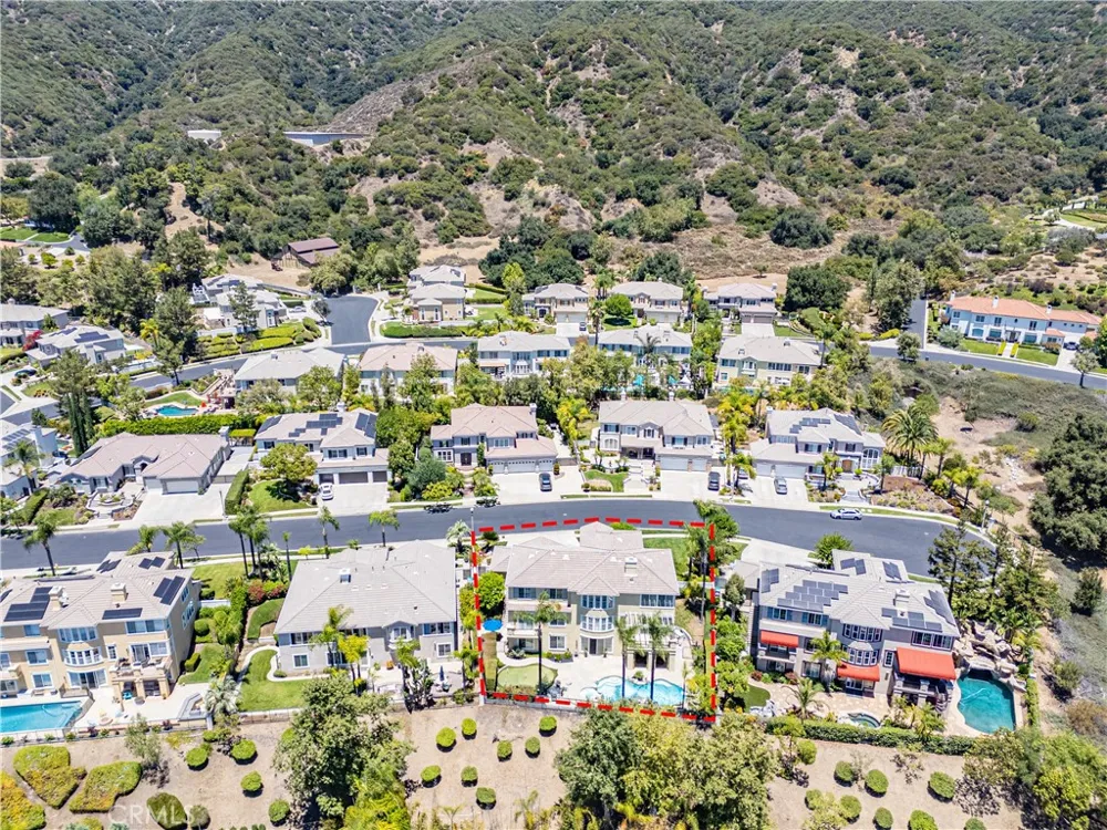 2560 Galicia La Verne, CA 91750