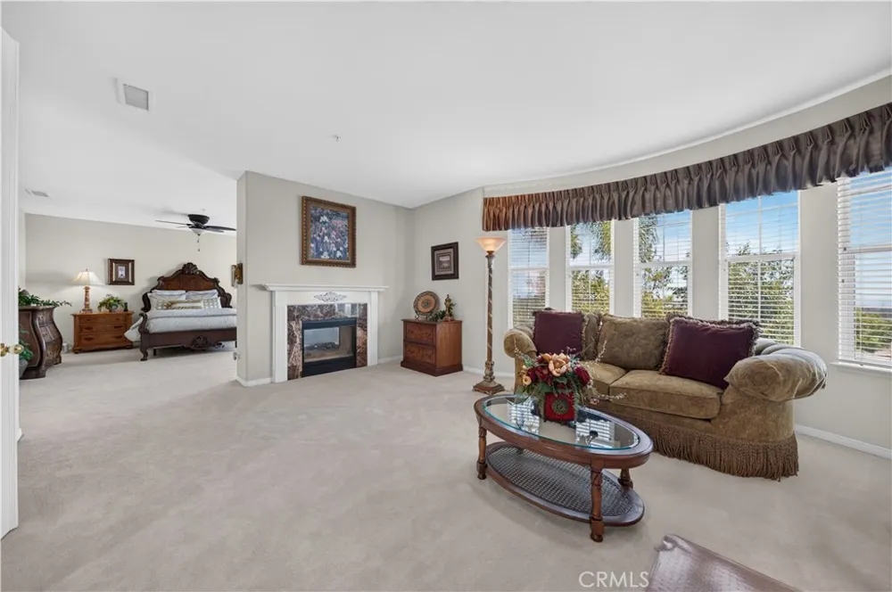 2560 Galicia La Verne, CA 91750