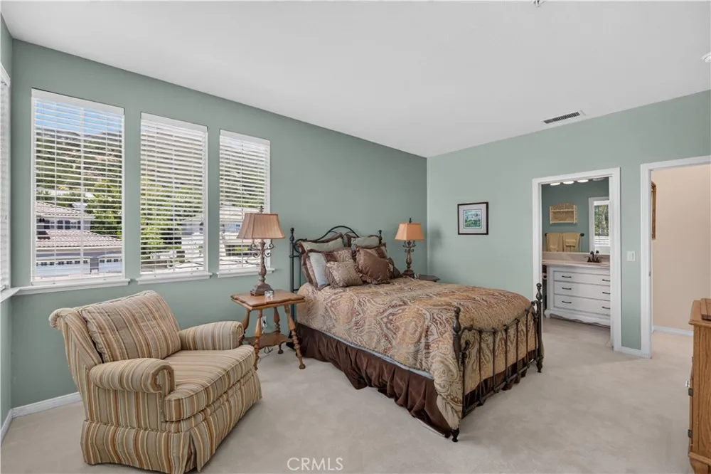 2560 Galicia La Verne, CA 91750