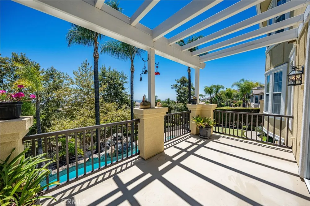 2560 Galicia La Verne, CA 91750