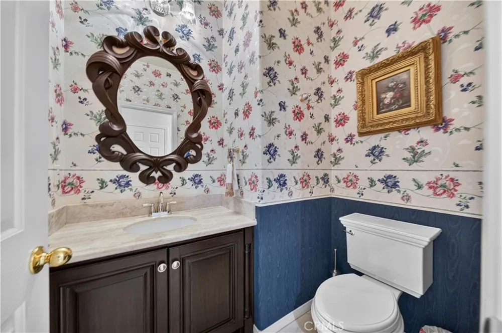 2560 Galicia La Verne, CA 91750