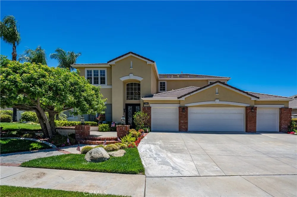 2560 Galicia La Verne, CA 91750