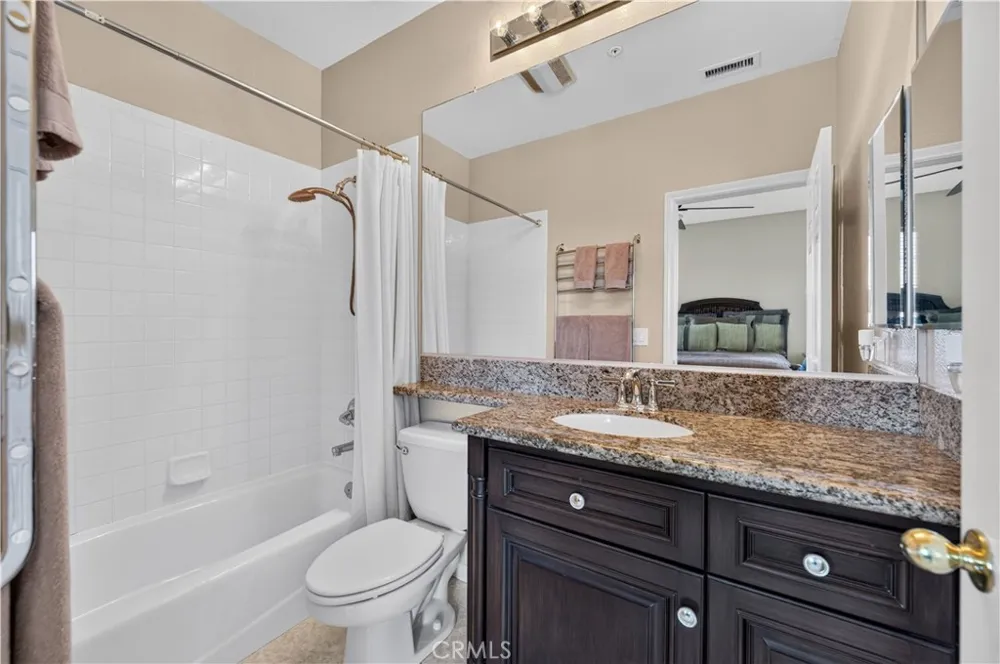 2560 Galicia La Verne, CA 91750