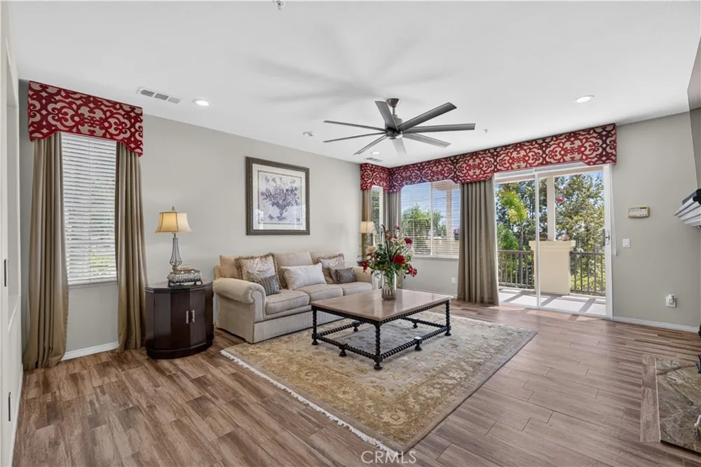 2560 Galicia La Verne, CA 91750