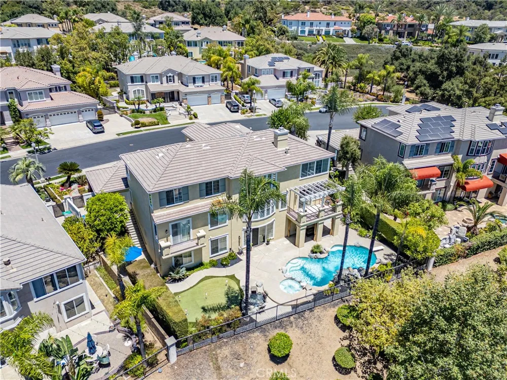 2560 Galicia La Verne, CA 91750