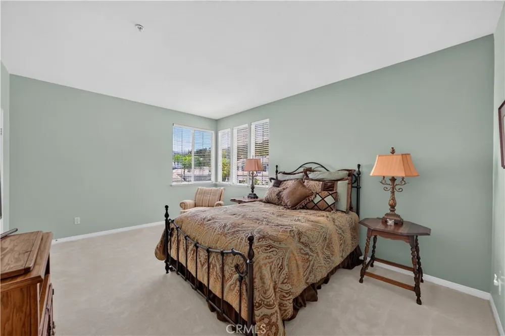 2560 Galicia La Verne, CA 91750