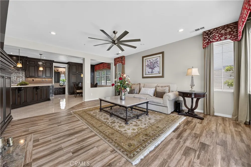 2560 Galicia La Verne, CA 91750