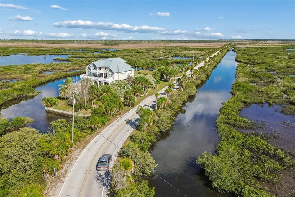 10501 PINE ISLAND DRIVE Weeki Wachee, FL 34607