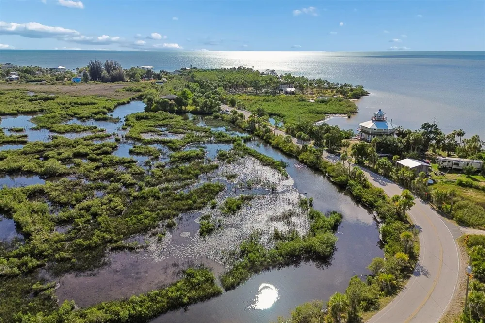 10501 PINE ISLAND DRIVE Weeki Wachee, FL 34607
