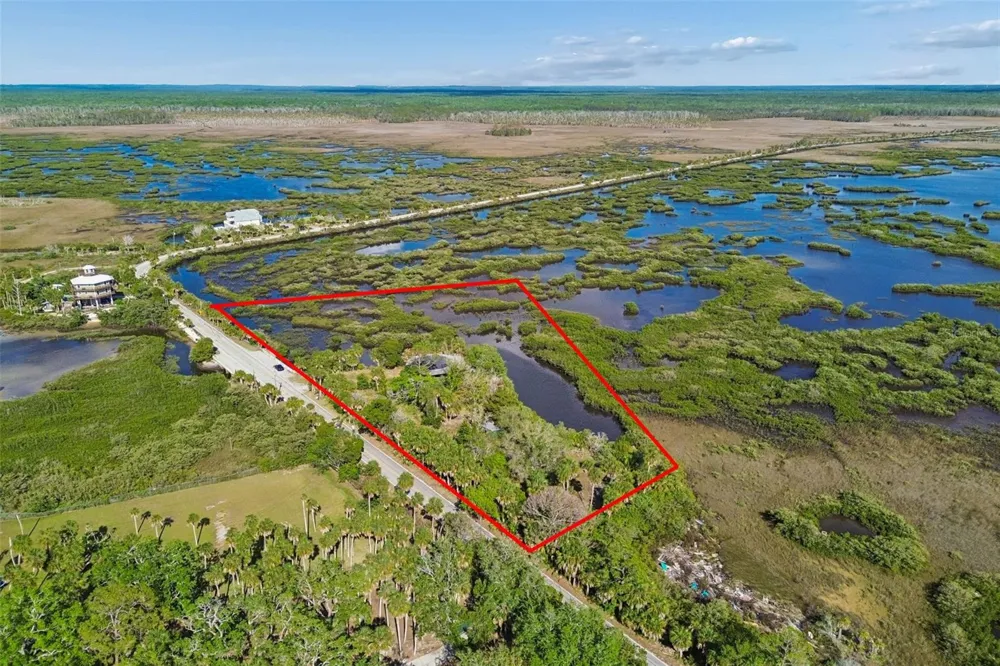 10501 PINE ISLAND DRIVE Weeki Wachee, FL 34607