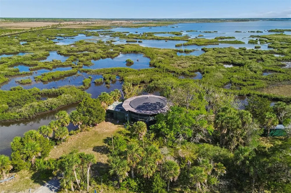 10501 PINE ISLAND DRIVE Weeki Wachee, FL 34607