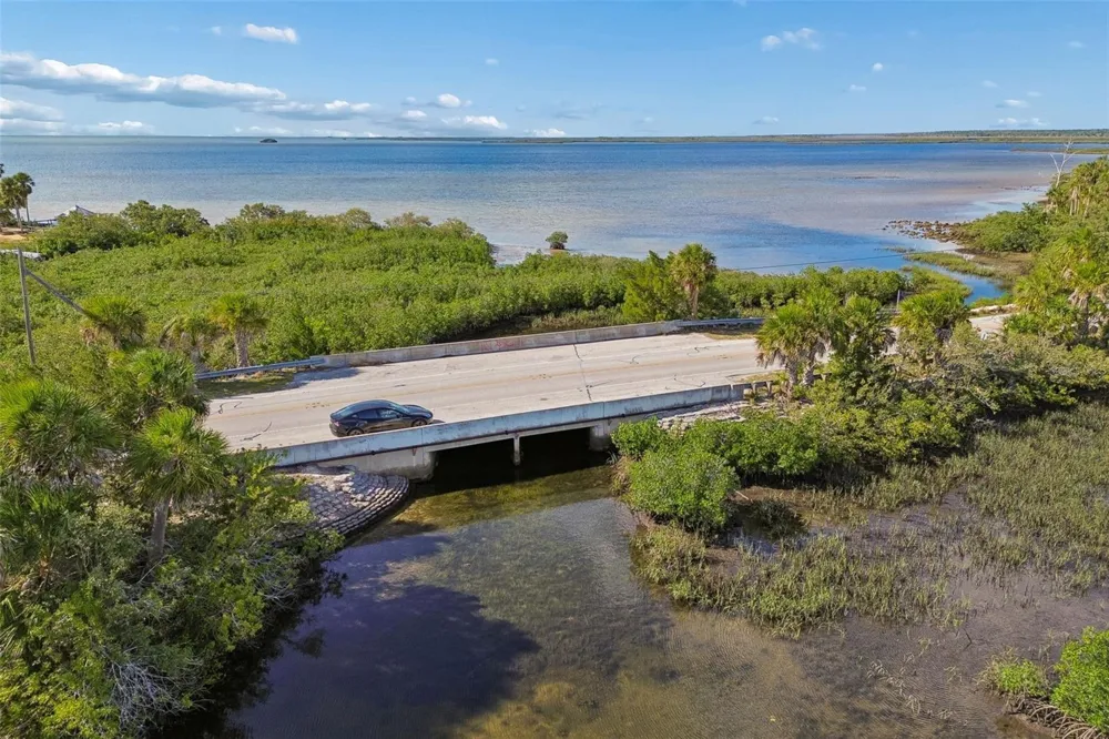10501 PINE ISLAND DRIVE Weeki Wachee, FL 34607