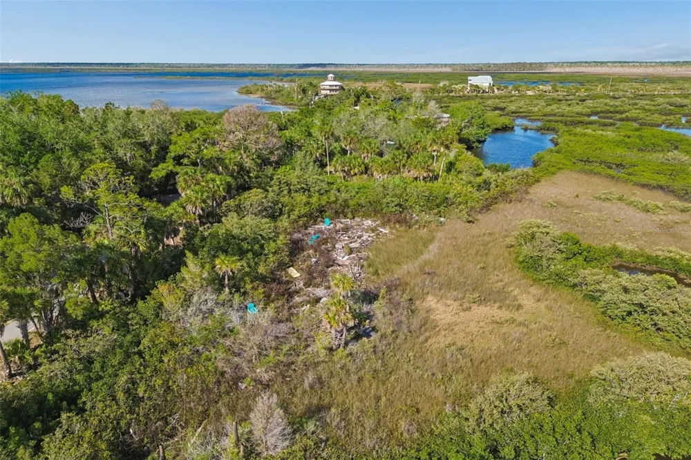 10501 PINE ISLAND DRIVE Weeki Wachee, FL 34607