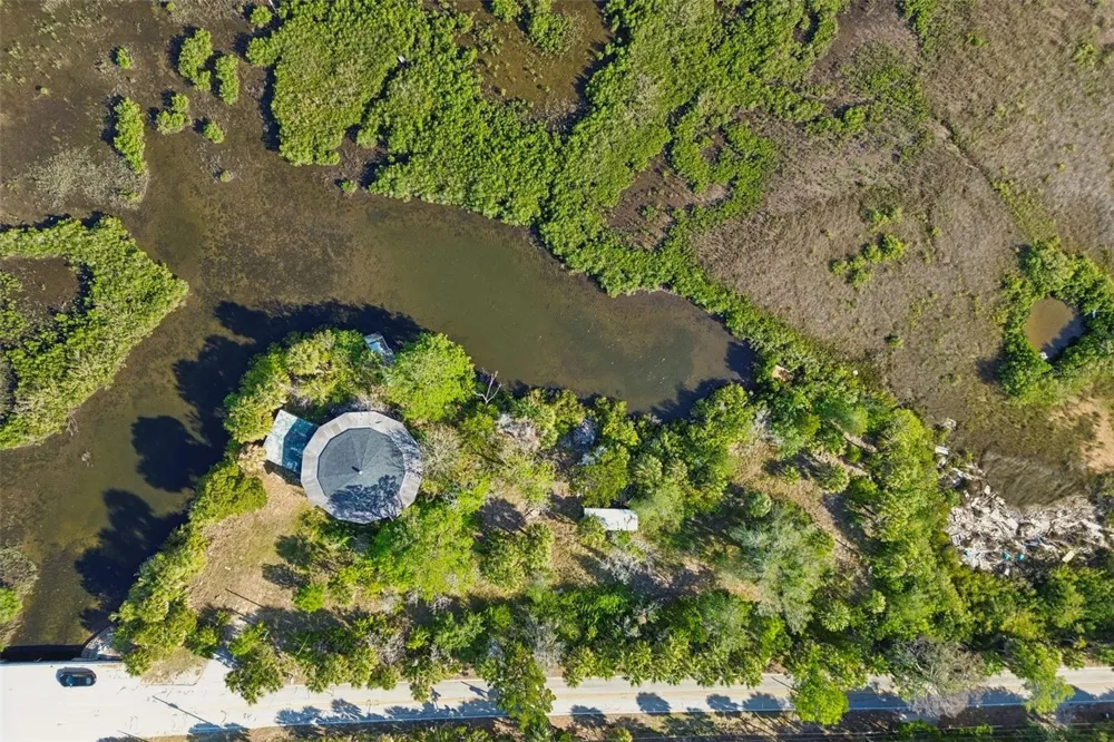 10501 PINE ISLAND DRIVE Weeki Wachee, FL 34607