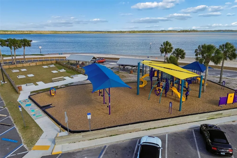 10501 PINE ISLAND DRIVE Weeki Wachee, FL 34607