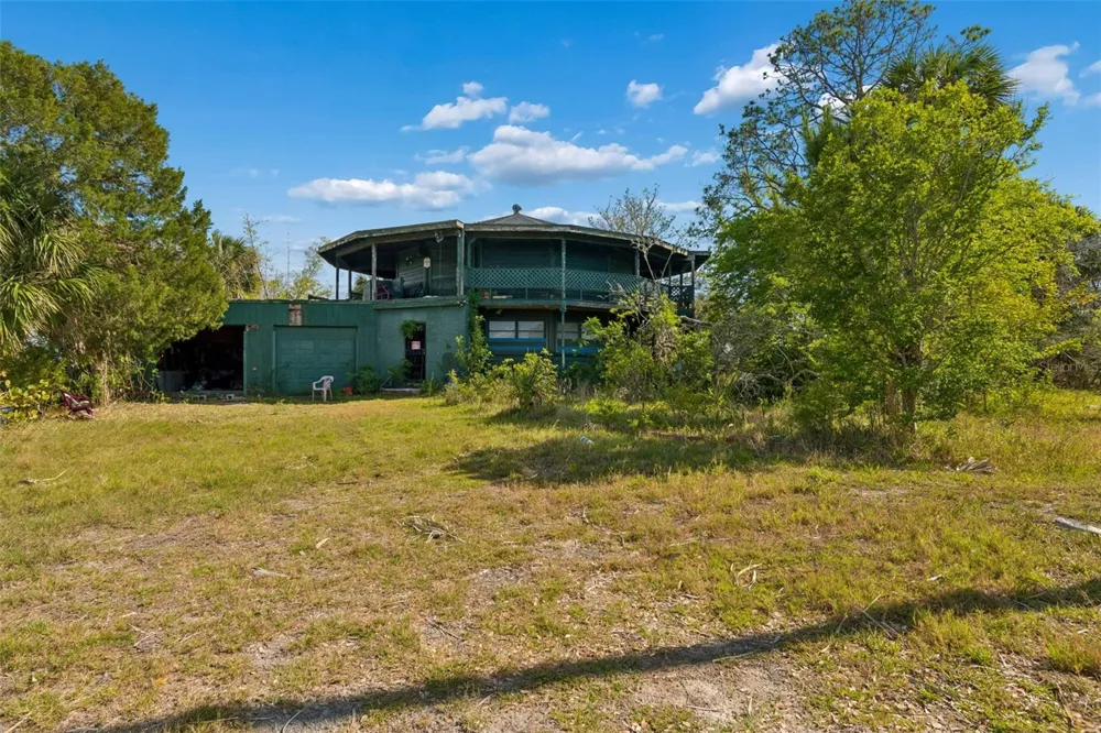 10501 PINE ISLAND DRIVE Weeki Wachee, FL 34607