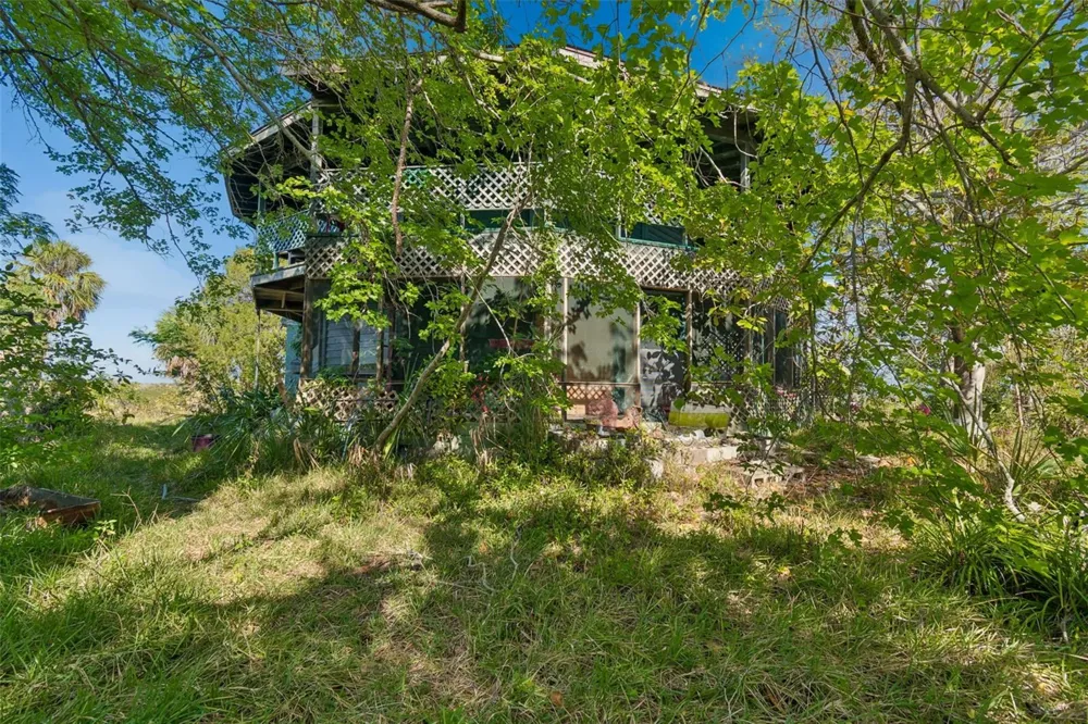 10501 PINE ISLAND DRIVE Weeki Wachee, FL 34607