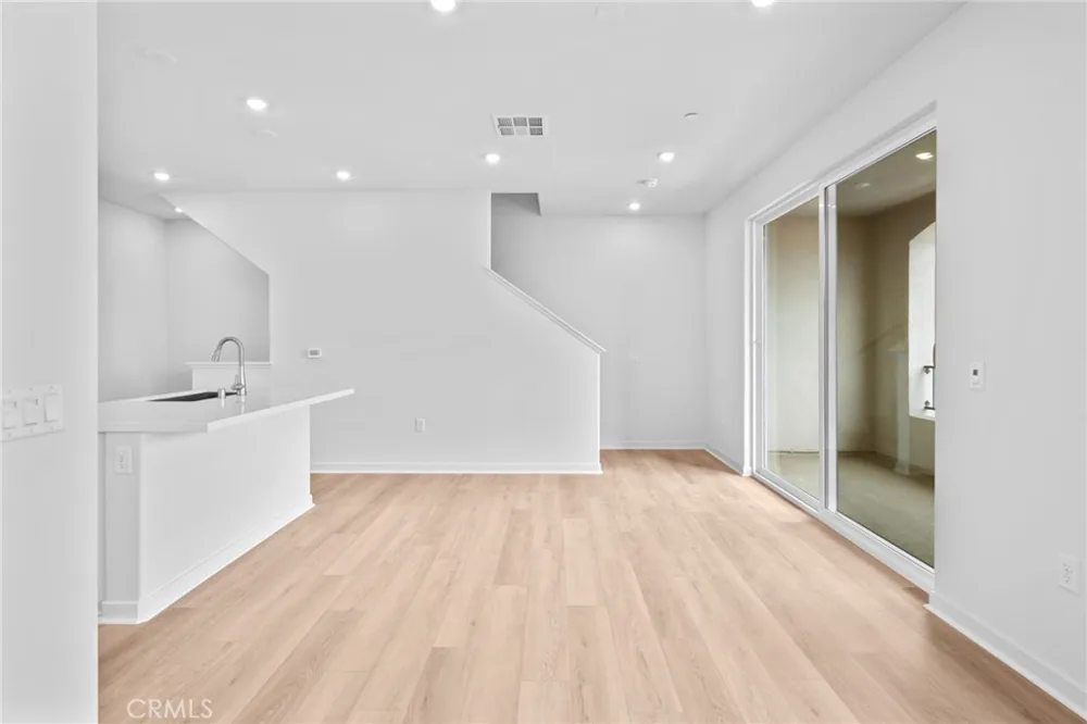 731 E Route 66 Glendora, CA 91740