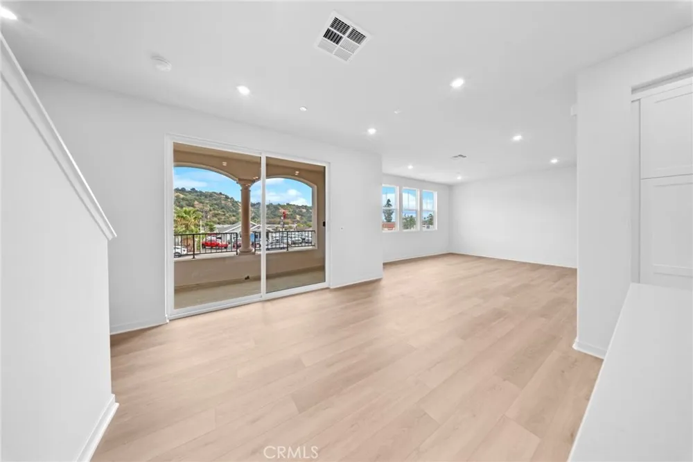 731 E Route 66 Glendora, CA 91740