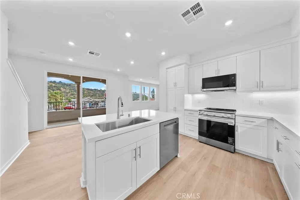 731 E Route 66 Glendora, CA 91740