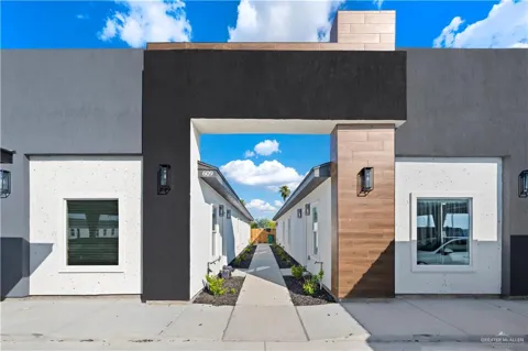 609 Buccaneer Drive #1