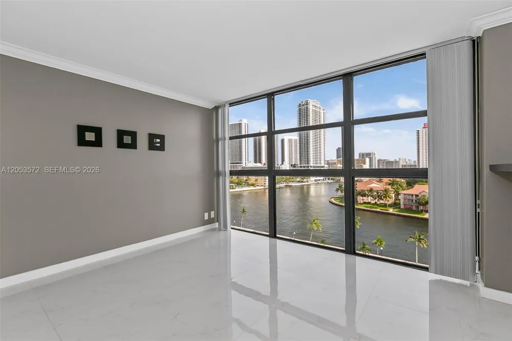 200 Leslie Dr #930 Hallandale Beach, FL 33009