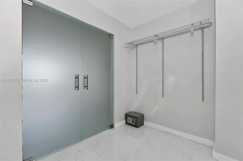 200 Leslie Dr #930 Hallandale Beach, FL 33009