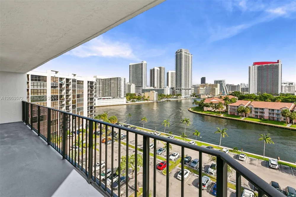 200 Leslie Dr #930 Hallandale Beach, FL 33009