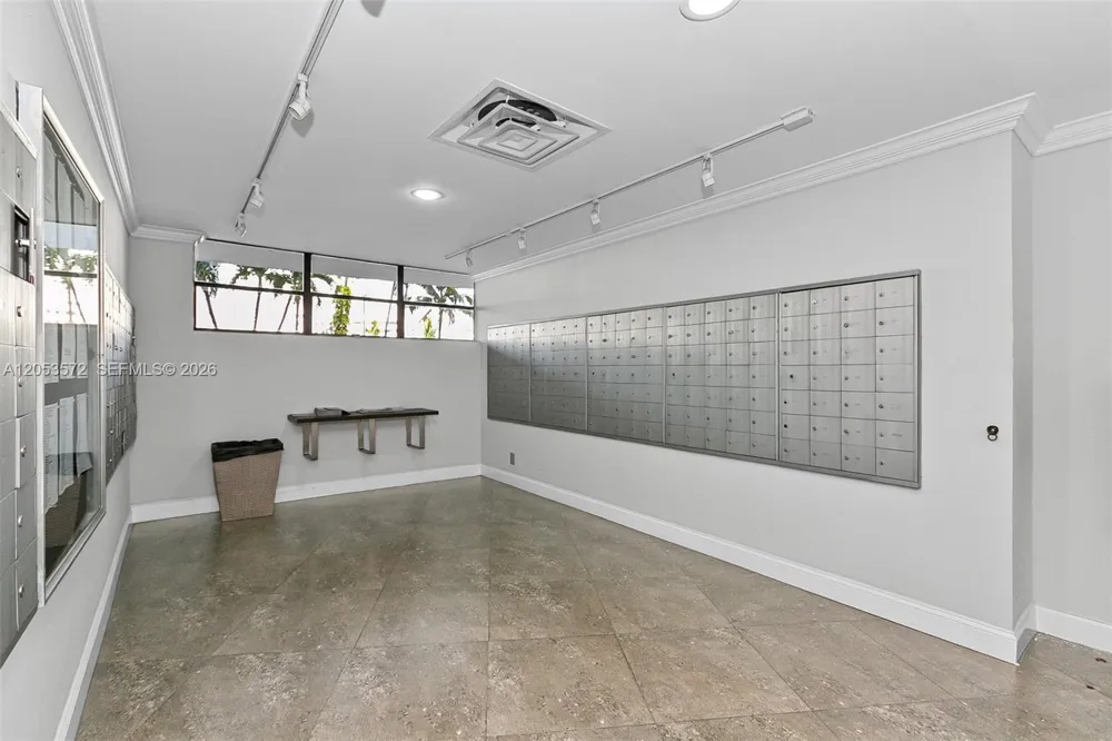 200 Leslie Dr #930 Hallandale Beach, FL 33009