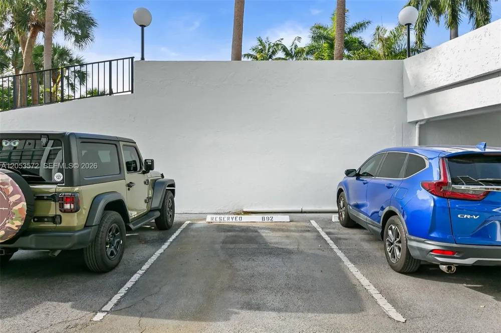200 Leslie Dr #930 Hallandale Beach, FL 33009