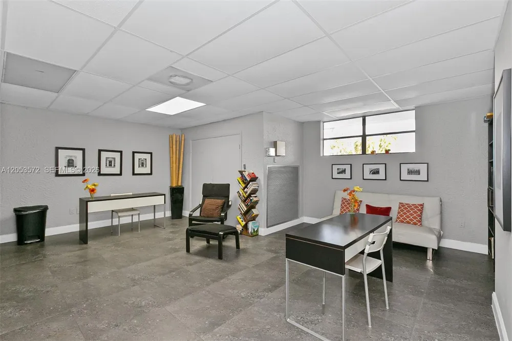 200 Leslie Dr #930 Hallandale Beach, FL 33009