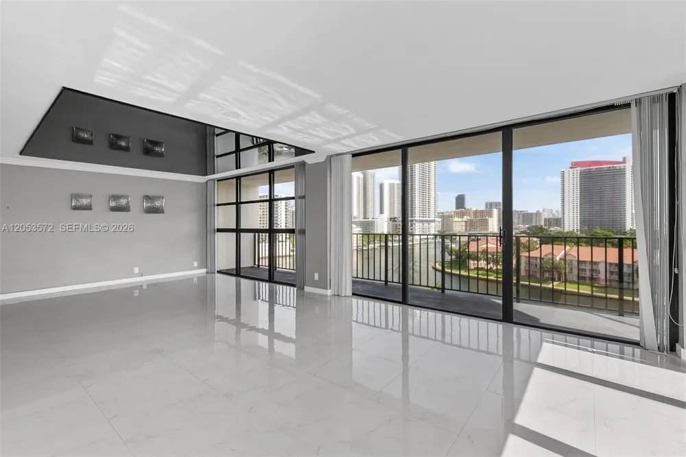 200 Leslie Dr #930 Hallandale Beach, FL 33009