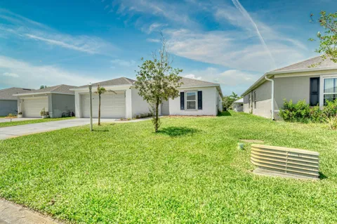 773 SE 25TH DRIVE