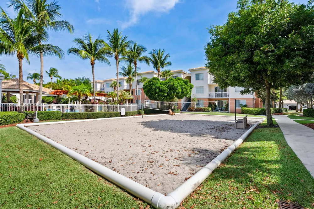 3303 Myrtlewood Circle E Palm Beach Gardens, FL 33418