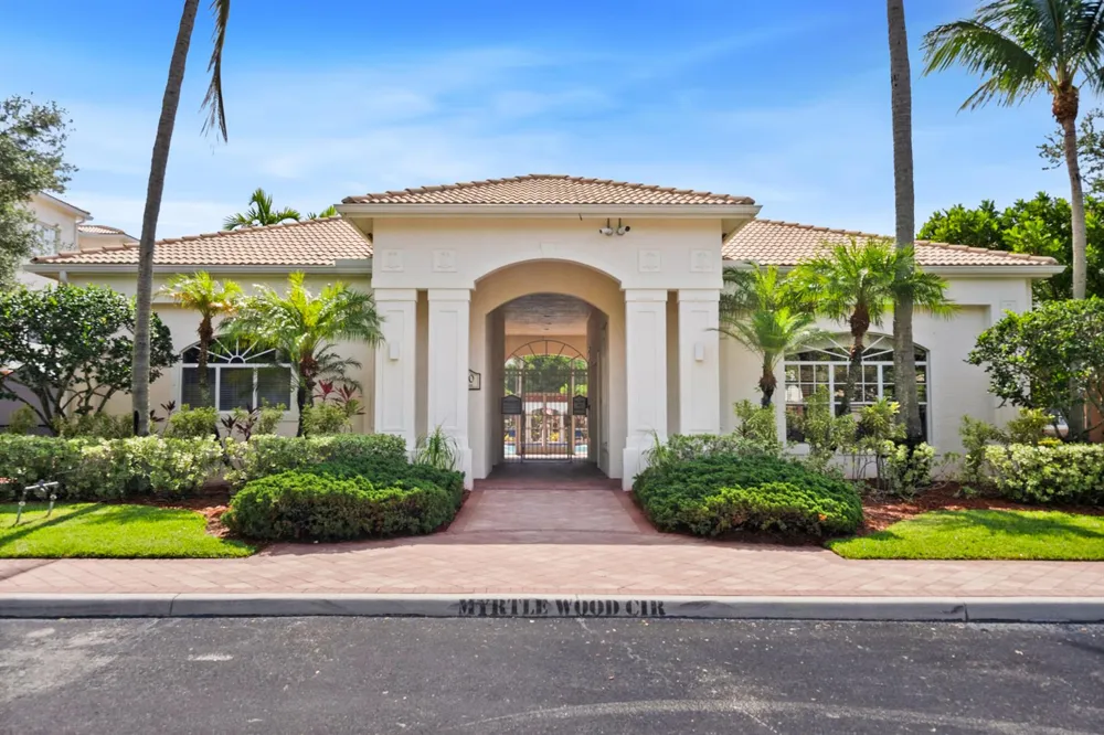 3303 Myrtlewood Circle E Palm Beach Gardens, FL 33418
