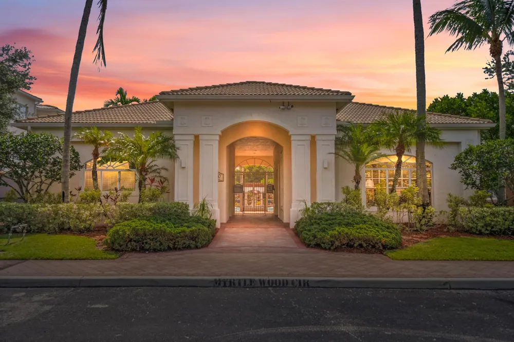 3303 Myrtlewood Circle E Palm Beach Gardens, FL 33418